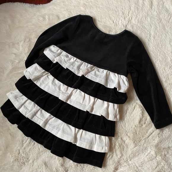 Hanna Andersson Velour Dress Size 90. Quality/heavy feel. EUC. - Picture 2 of 5